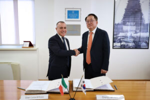 Gian Luca Artizzu, AD di Sogin, e Chang Lak Kim, Executive Dean di Kings, Kepco International Nuclear Graduate School